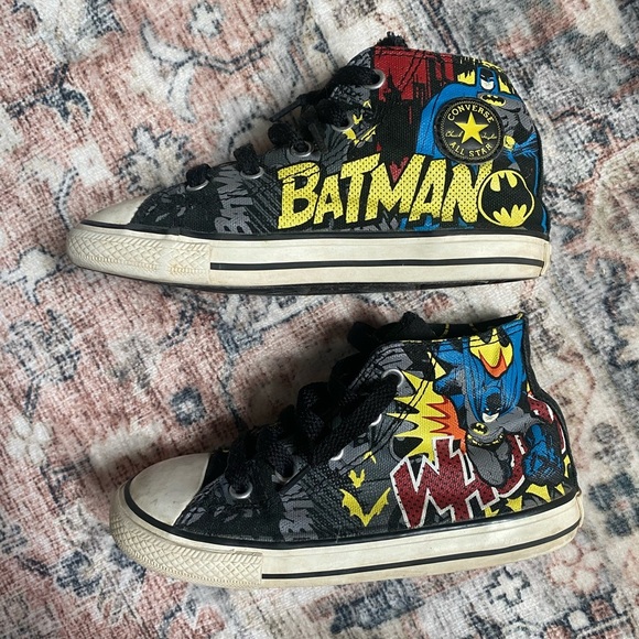 Converse x Batman Graphic High-Tops - Picture 2 of 5